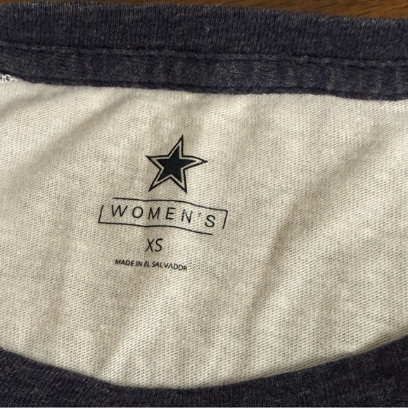 Dallas Cowboys Women’s XS 3/4 Sleeve Raglan Graphic Tee NFL Football Shirt - Picture 5 of 8